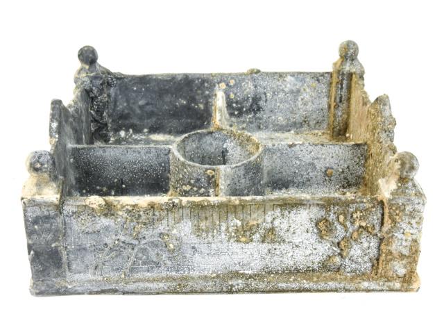 Hen Feathers, PA  Victorian Christmas Tree Stand (1 of 6)