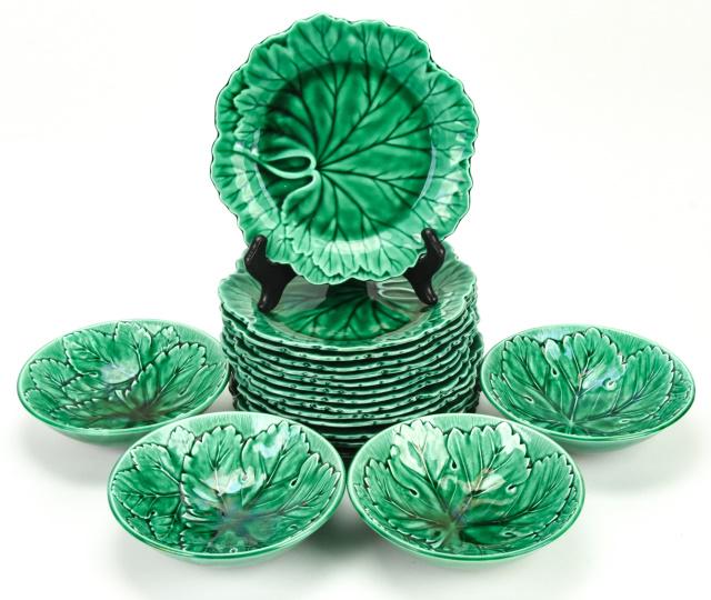 Wedgwood Majolica Cabbage Leaf Plates & Bowls (1 of 11)