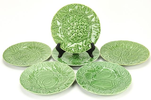 Set 6 Bordello Majolica Fruit Motif Dessert Plates: Set 4 Bordello Pinheiro Portuguese Majolica Fruit Motif Dessert Plates. Marked on bottom. Measures 8 inches in diameter.