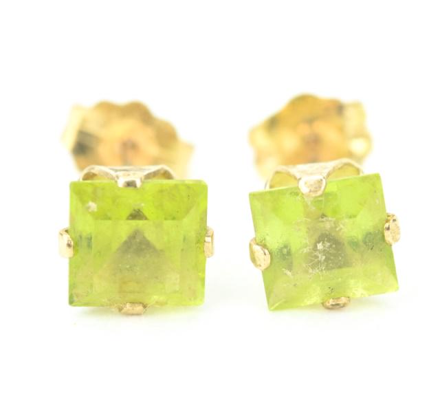 Estate Pair of 14kt Gold & Peridot Stud Earrings (1 of 5)
