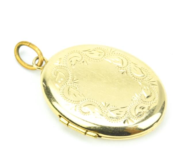 Estate Engraved Yellow Gold Oval Locket (1 of 4)
