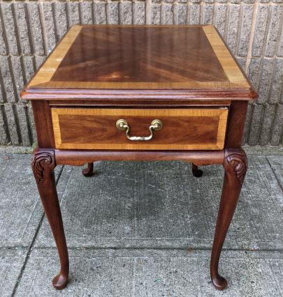 Thomasville Wooden End Table/Tea Table (1 of 6)
