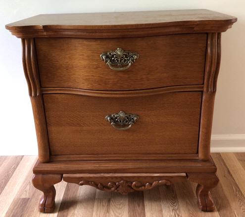 Lexington Furniture Victorian Oak Night Table (1 of 3)