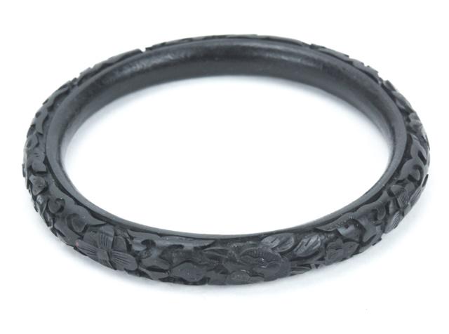 Estate Chinese Hand Carved Black Cinnabar Bracelet (1 of 8)