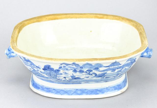 Antique Chinese Canton Boar Handles Vegetable Dish (1 of 7)