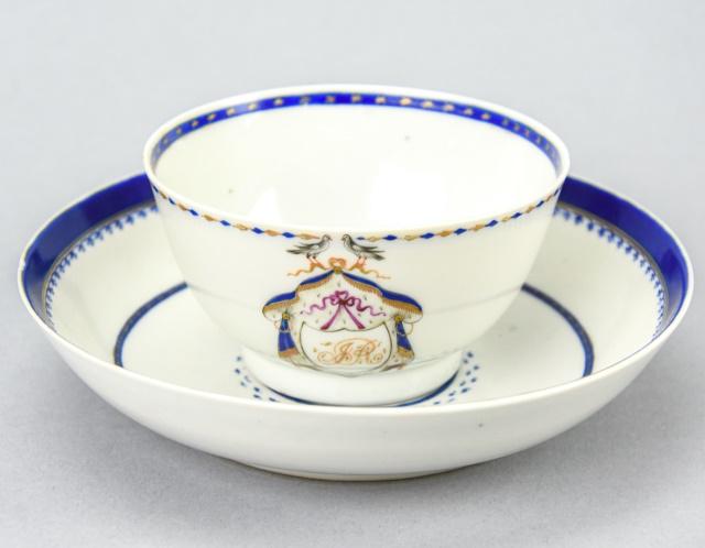 Antique 18th C Chinese Export Teacup & Saucer (1 of 9)