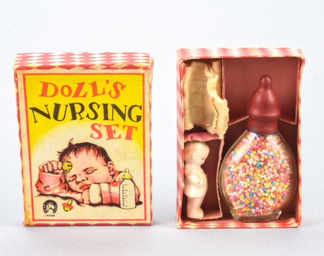 Antique Dolls Nursing Set Boxed Toy (1 of 9)