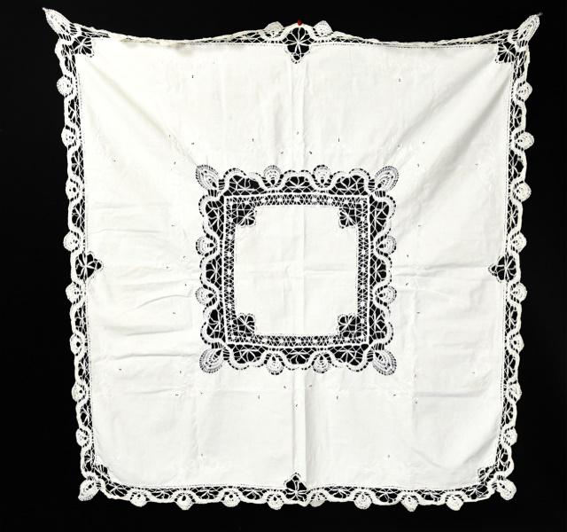 Antique or Vintage Lace Tablecloth (1 of 7)