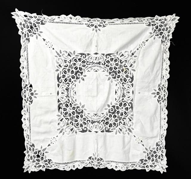 Antique or Vintage Lace Tablecloth (1 of 6)