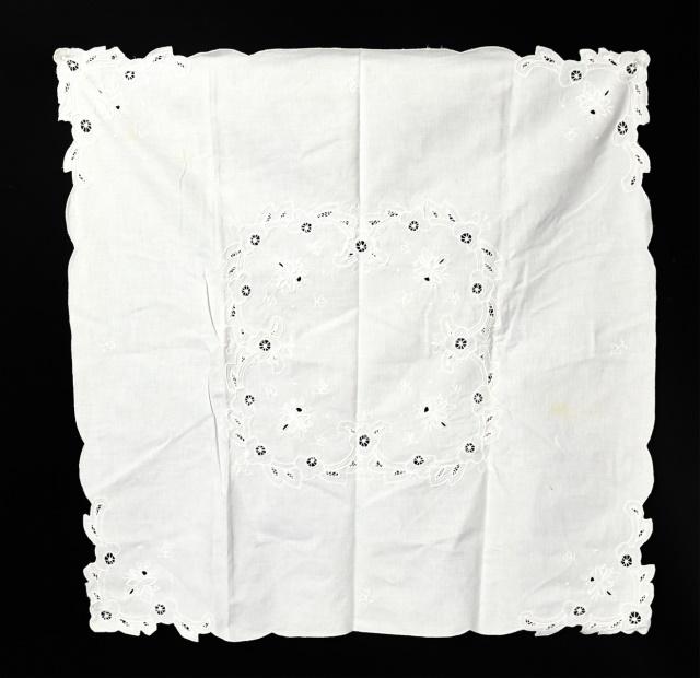 Antique or Vintage Lace Tablecloth (1 of 7)