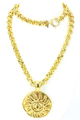 Vintage Chanel Costume Logo Medallion Necklace (1 of 7)