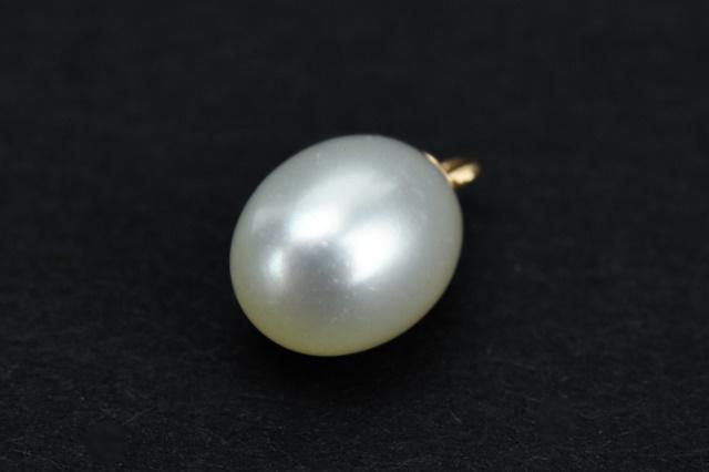 Estate 10kt Yellow Gold & Baroque Pearl Pendant (1 of 5)