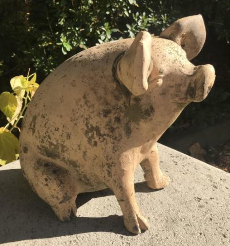 Decorative American Country Pig Garden Statue (1 of 2)