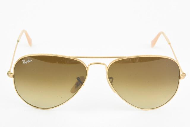 Pair Ray Ban Aviator Classic Gold Sunglasses (1 of 8)