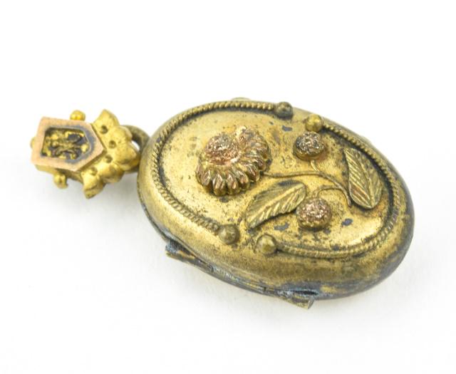 Antique 19th C Victorian Aesthetic Movement Locket (1 of 5)