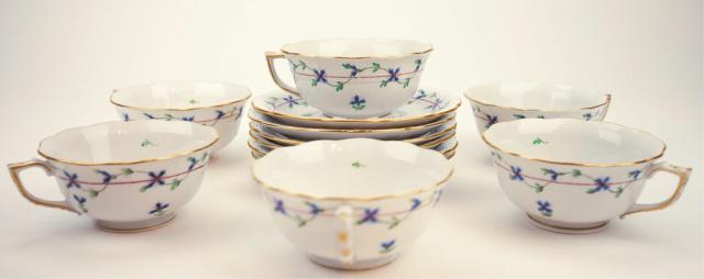 Set 6 Herend Blue Garland Teacups & Saucers (1 of 7)