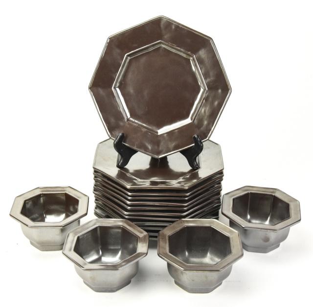 Set 12 Juliska Octogonal Stoneware Dessert Plates (1 of 7)