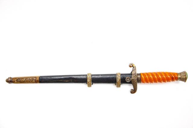German Schuttelhofer WWII TeNo Dagger & Scabbard (1 of 9)