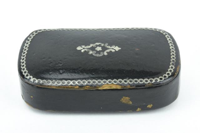 Antique 19th C English Georgian Era Snuff Box (1 of 8)