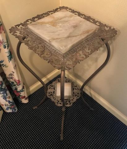 Antique Ormolu & Marble Pedestal Display Stand (1 of 8)