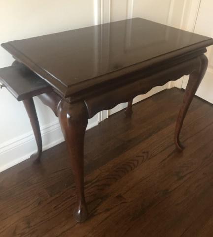 English Queen Anne Style End Table w Pullout Tray (1 of 5)