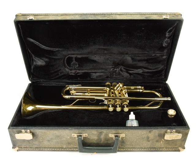 Holton Trumpet w Case Serial No. 473856 (1 of 9)