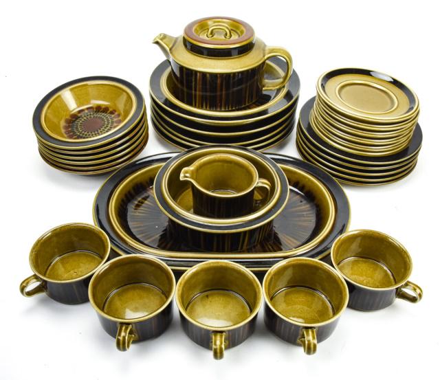 Mid C Arabia Finland "Kosmos" Dinnerware Set (1 of 9)