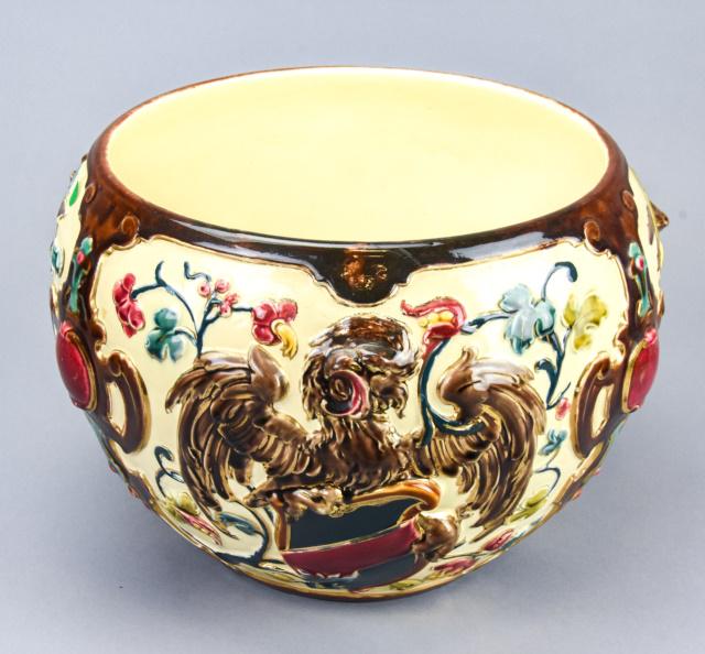 Armorial Style Porcelain Jardinaire Crest & Dragon: Armorial Style Hand Painted Porcelain Fish Bowl Form Jardinaire w Crest and Dragon Motif. 11 inches x 14 inches in diameter.