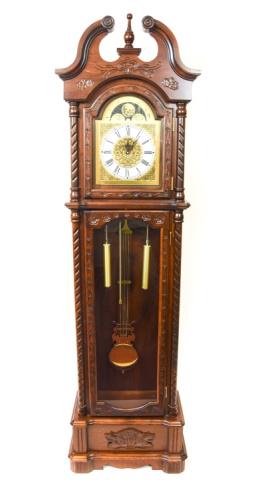 Chippendale Style Mahogany Tone Grandfather Clock (1 of 10)