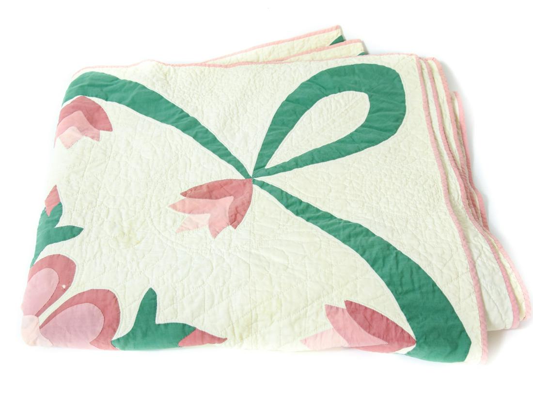 Antique Hand Made Floral Quilt (1 of 8)