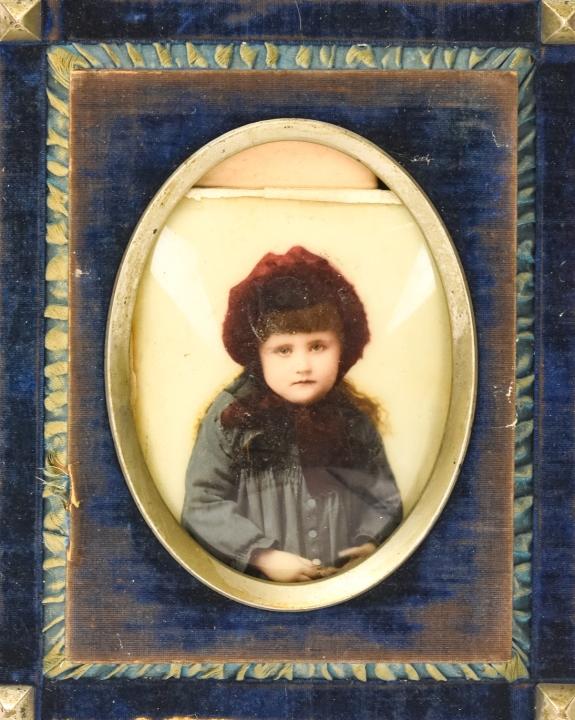 Antique 19th C Blue Velvet Picture Frame (1 of 7)