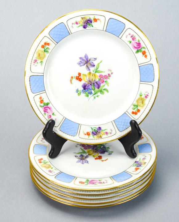 Set 6 Black Knight Porcelain Floral Dessert Plates (1 of 6)