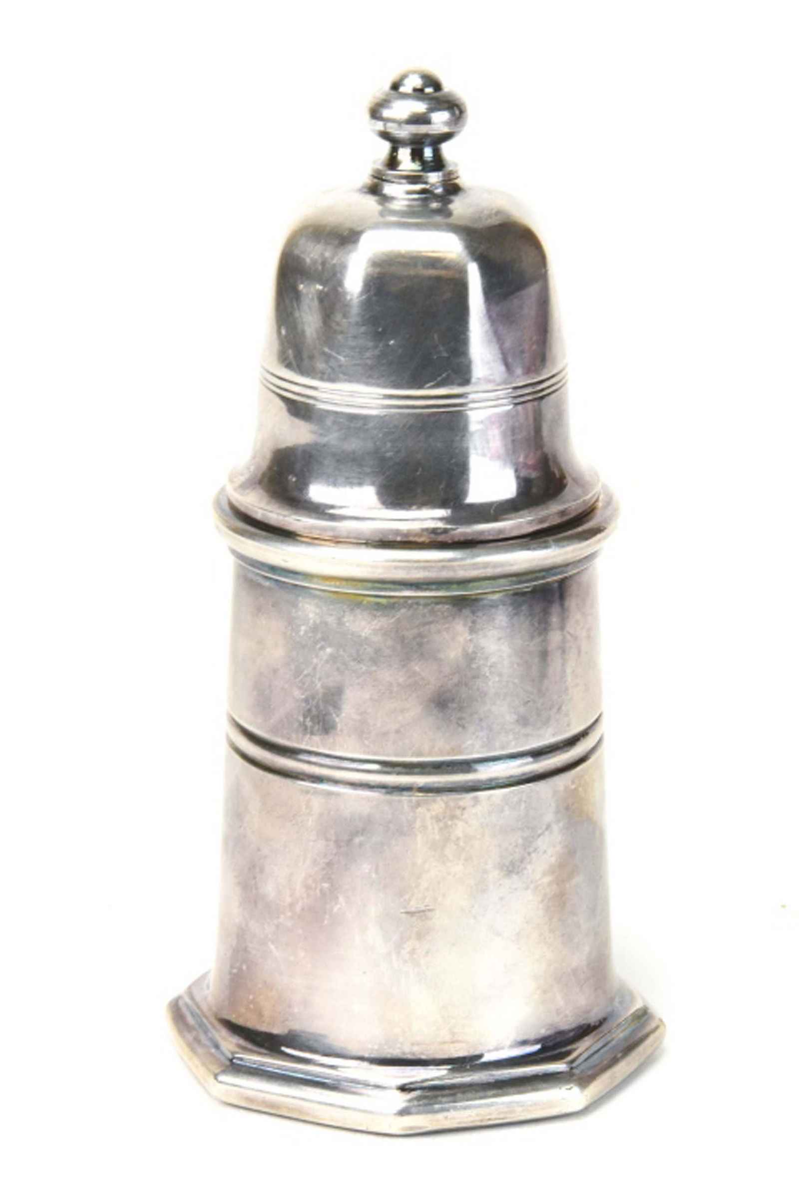 Christofle Silverplate Pepper Mill: Christofle Silverplate Pepper Mill. Marked on bottom. Measures 6.25 inches x 2.75 inches.