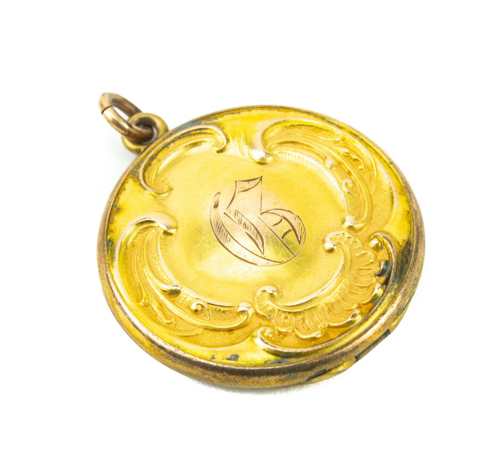 Antique C 1900 Art Nouveau Style Locket Pendant: Antique C 1900 Gold Filled Art Nouveau Style Locket Necklace Pendant. Measures 1.5 inches in length with the bail.