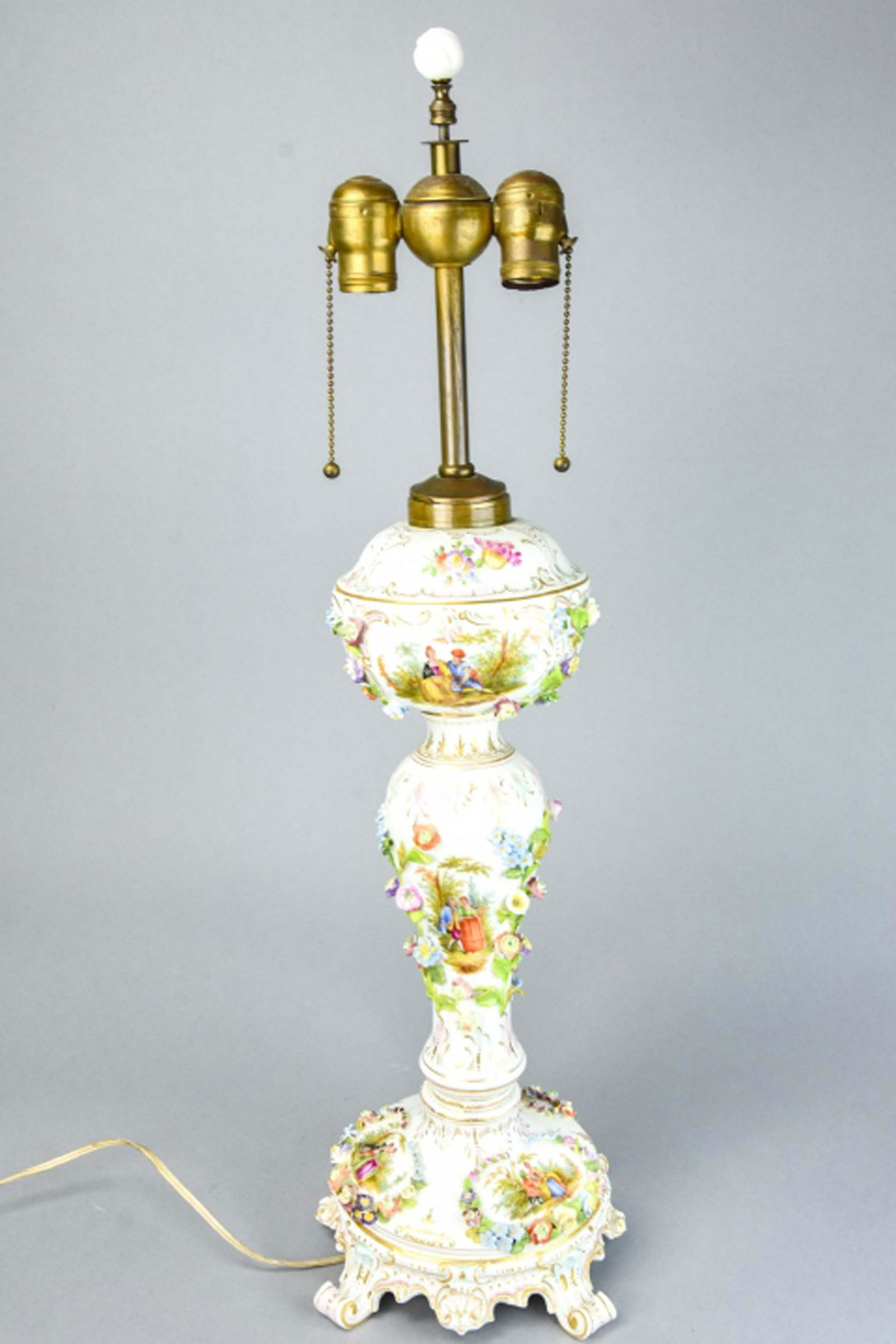 Dresden Carl Thieme Porcelain Parlor Table Lamp (1 of 8)