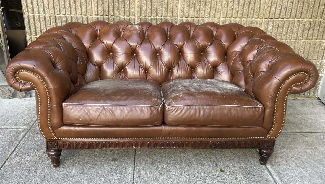 Hancock and moore chesterfield sofa deals