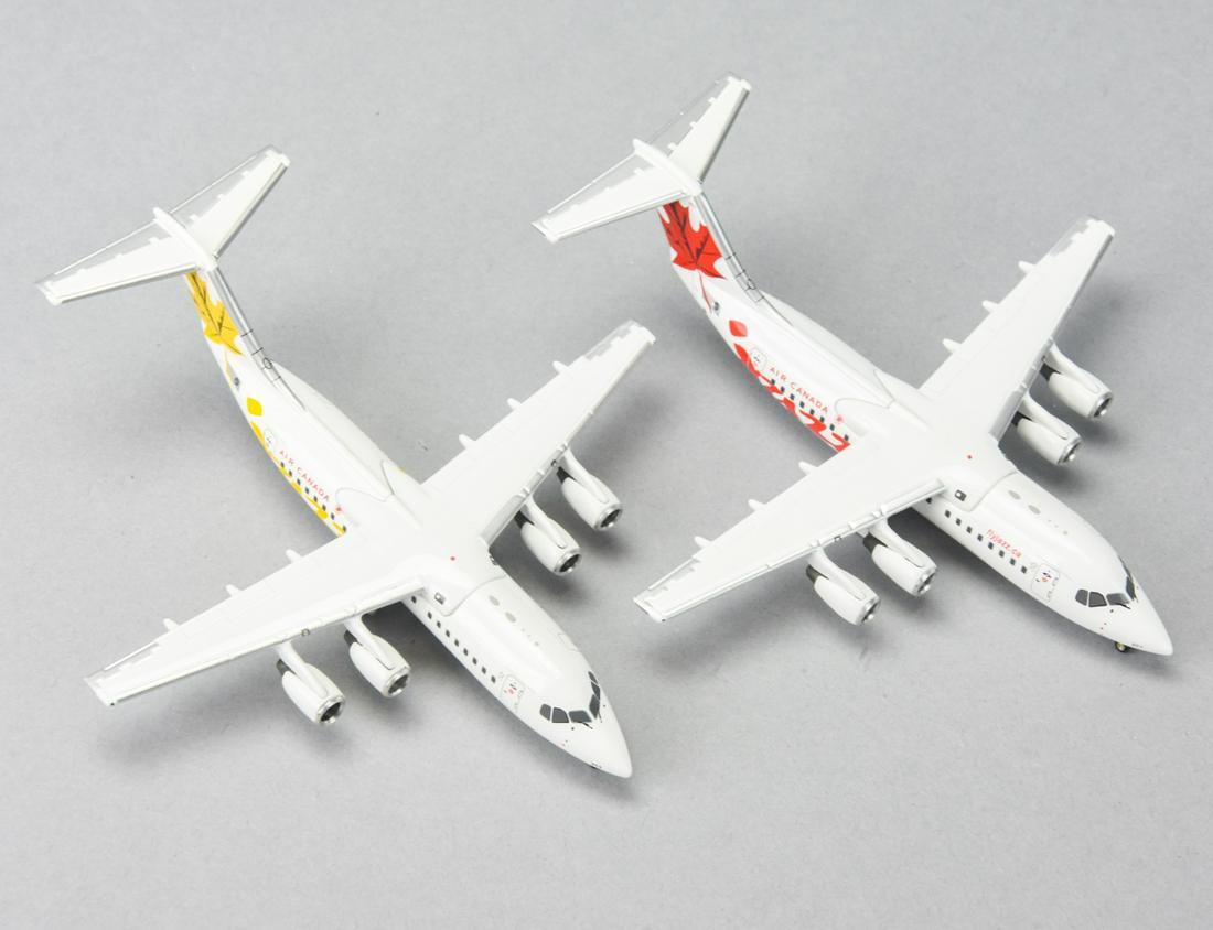 2 Air Canada Jazz 1:200 Diecast Model Airplanes (1 of 7)