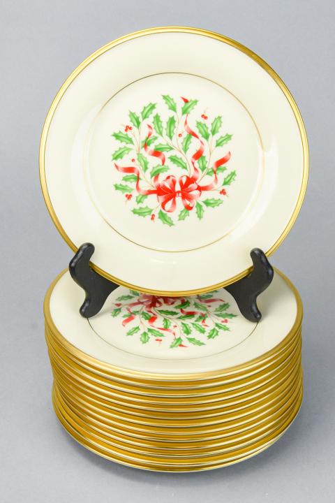 Set 14 Lenox Holiday Holly Porcelain Lunch Plates: Set 14 Lenox Holiday Holly Porcelain Lunch Plates. 8 inches in diameter.