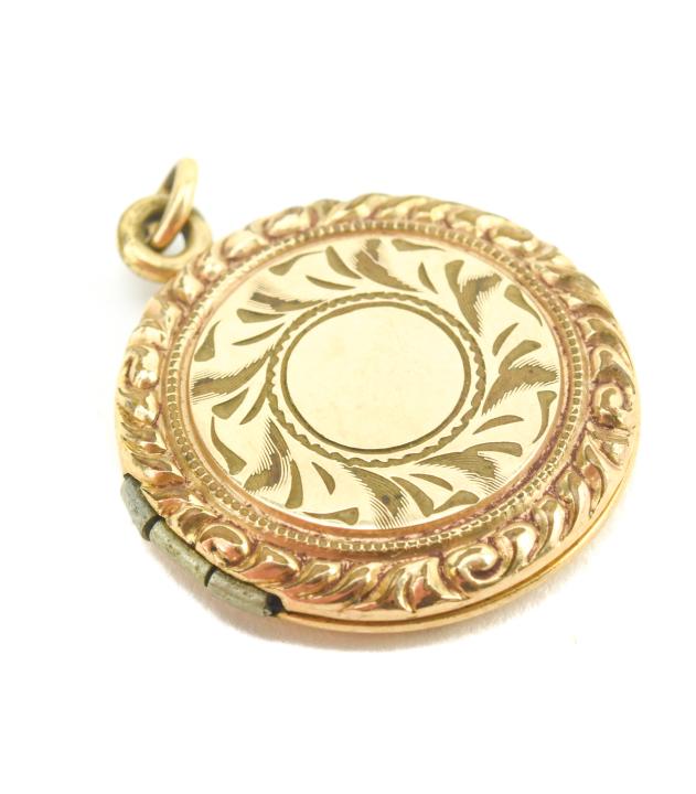 Antique Ornately Design Gold Filled Locket Pendant: Antique Ornately Design Gold Filled Locket Pendant. Measures just over 1 inch.