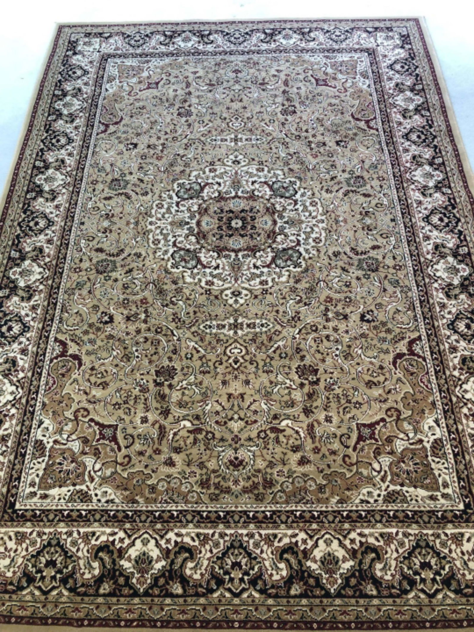 Persian Classics Isfahan Machine Made Area Carpet (1 of 4)