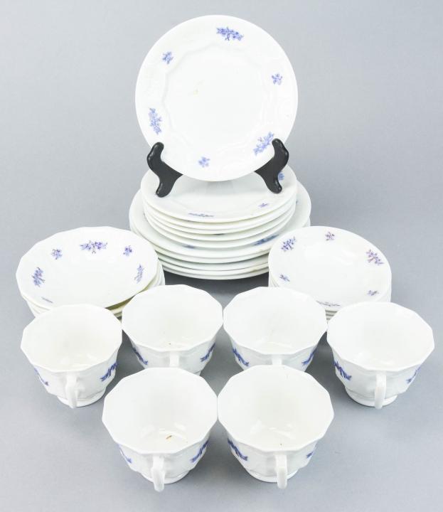 19th C Chelseaware Lavender Luster Partial Service (1 of 7)