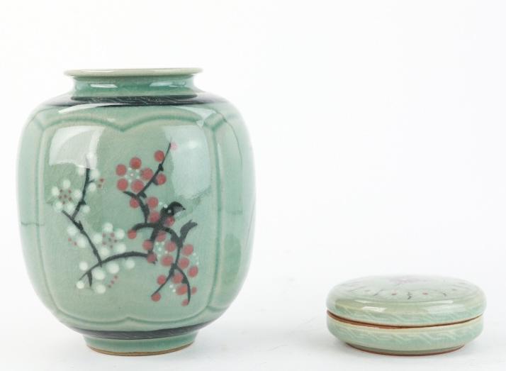 Korean Celadon Lobed Vase & Trinket Bowl (1 of 10)