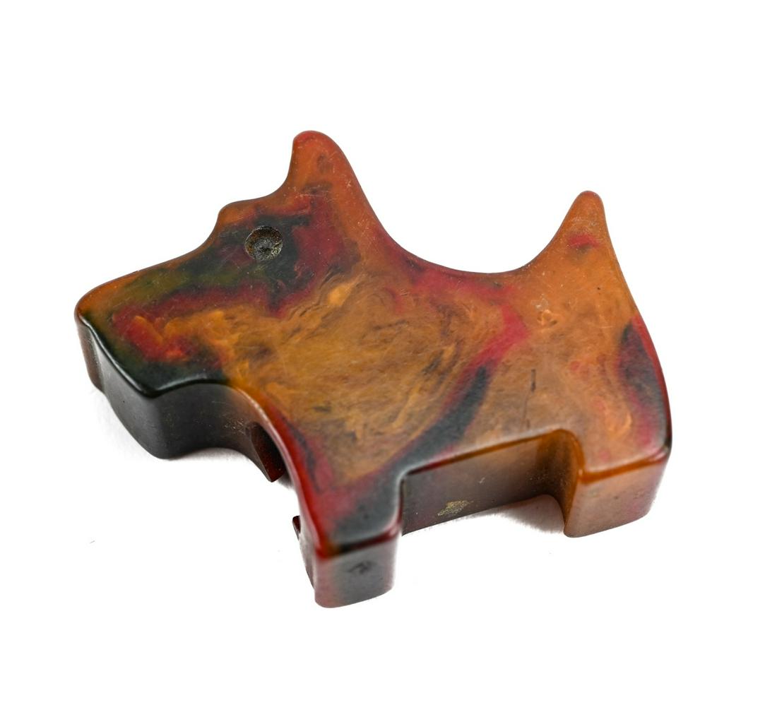 Vintage Retro Era Bakelite Dog Pencil Sharpener (1 of 4)