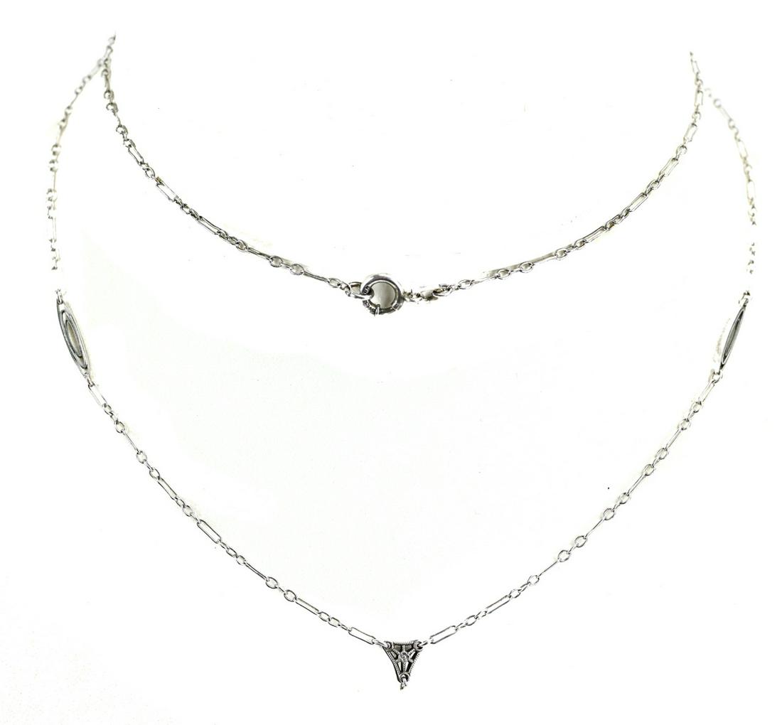 Antique Art Deco Sterling Silver Necklace Chain: Antique Art Deco Sterling Silver Necklace Chain. Measures 25 inches in length.