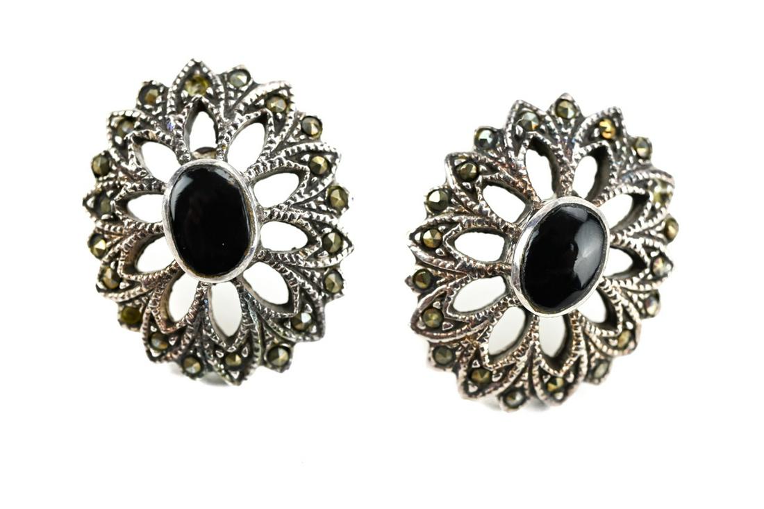 Pair of Sterling Silver Onyx & Marcasite Earrings: Pair of Sterling Silver Onyx & Marcasite Earrings. Measures .75 of an inch in length.