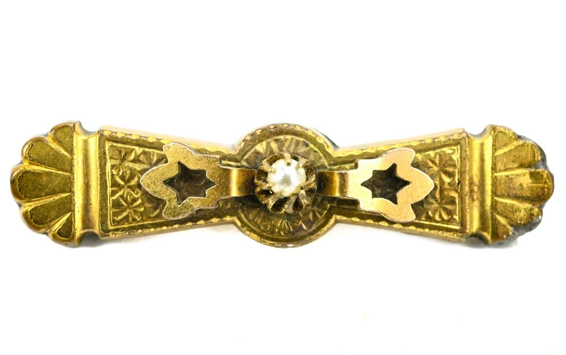 Antique Gold Filled Pearl Brooch w Bail for Charms: Antique Gold Filled Pearl Brooch w Bail for Charms etc. Measures just over 2 inches in length.
