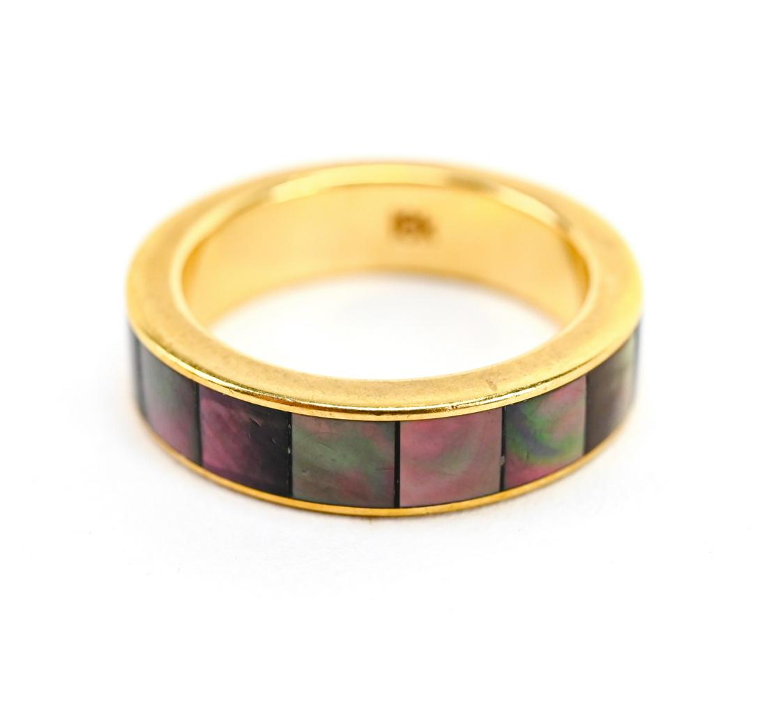 Estate 18kt Gold & Abalone Panel Band Ring: Estate 18kt Gold & Abalone Panel Band Ring. Hallmarked