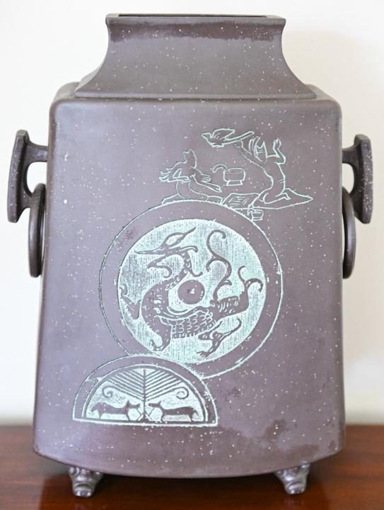 Chinese Bronze Tone Vessel w Verdigris Dragon (1 of 7)