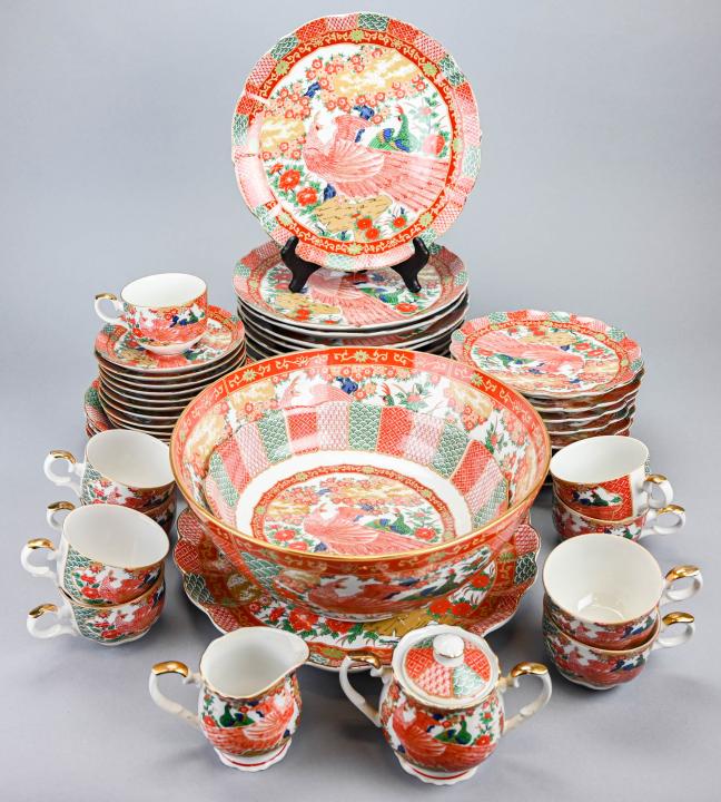 Japanese Imari Style Porcelain Dinner Service (1 of 10)