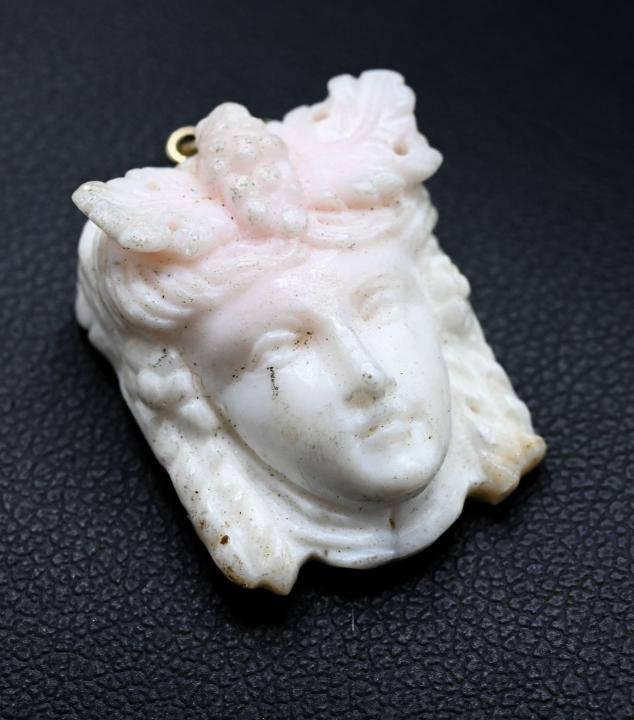 Antique 19th C Hand Carved Coral & Gold Pendant (1 of 5)